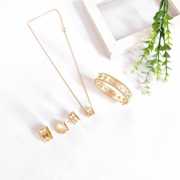 VCA Clover Diamond Yellow Gold Pendant Necklace Chain Set